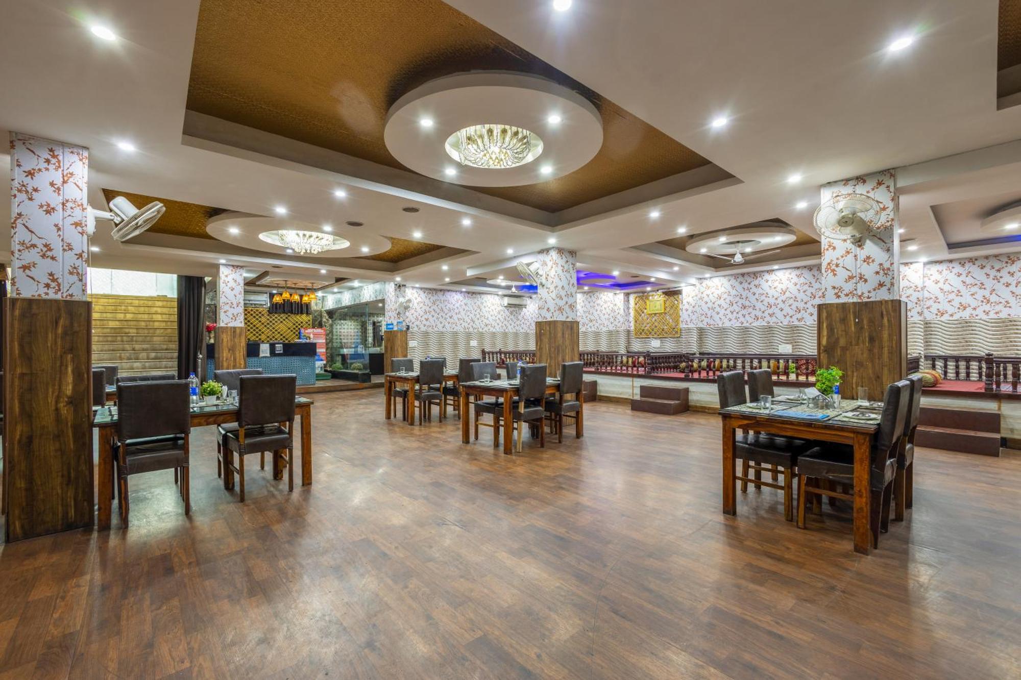 Kabul Hotel By Nexhub Palace - Medanta Гургаон Экстерьер фото