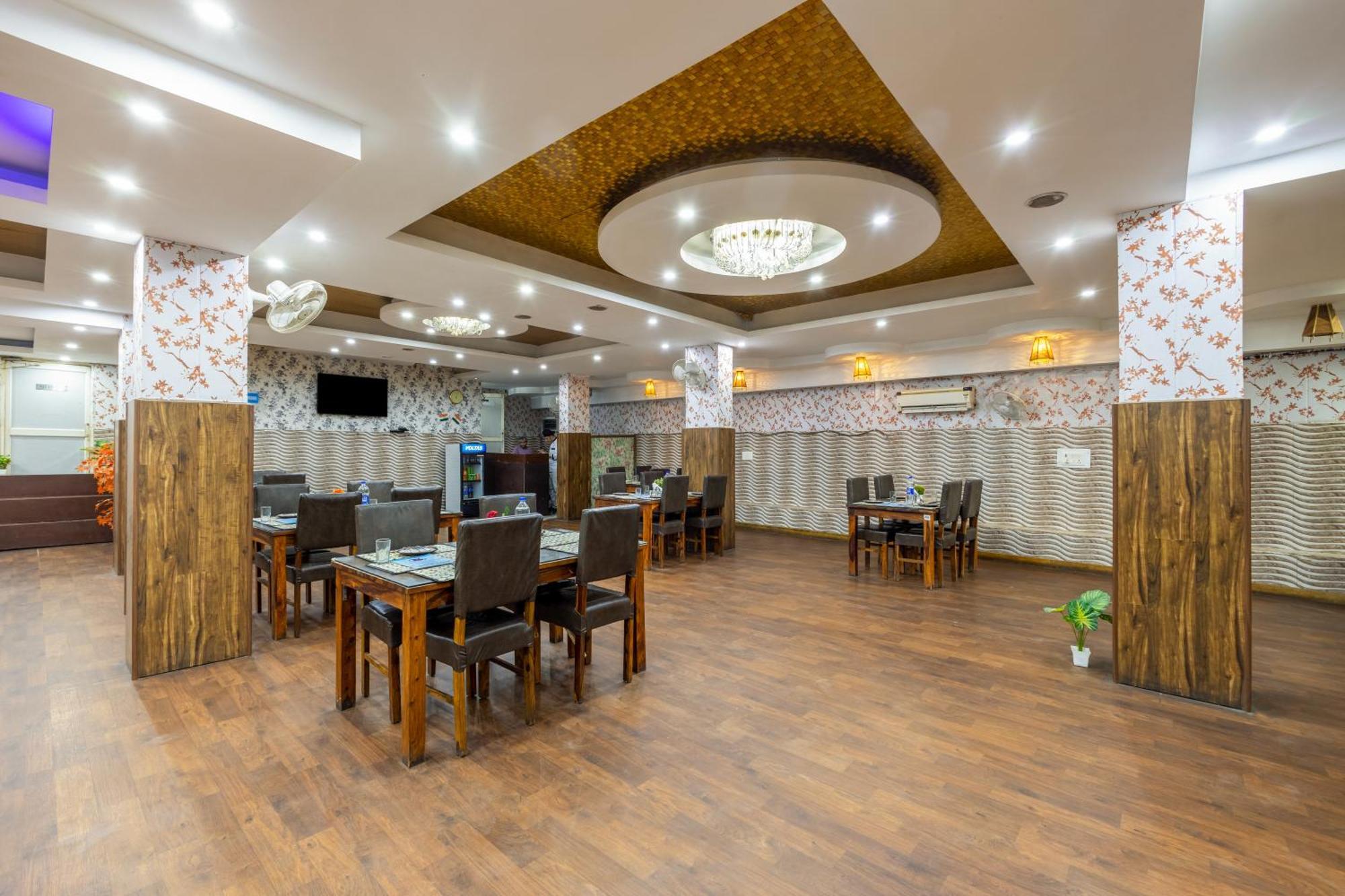 Kabul Hotel By Nexhub Palace - Medanta Гургаон Экстерьер фото